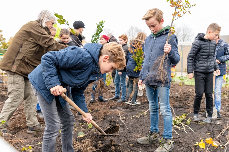 foto kinderen planten groen