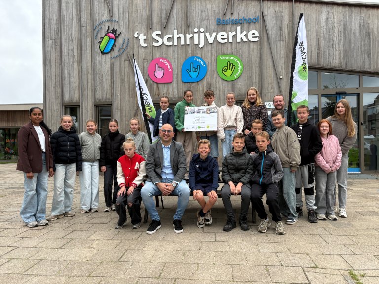 Basisschool &rsquo;t Schrijverke uit Herpen wint scholenstrijd om minder elektronisch afval